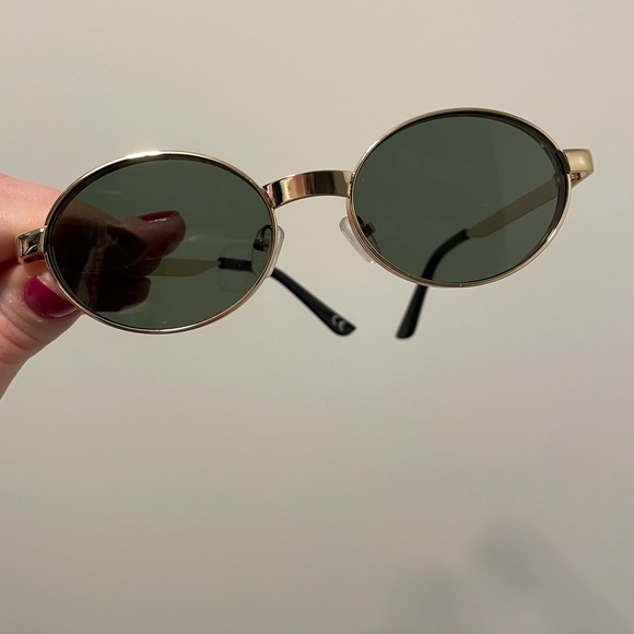 Green khaki glass sunglasses with gold frames - Picture 2 of 4